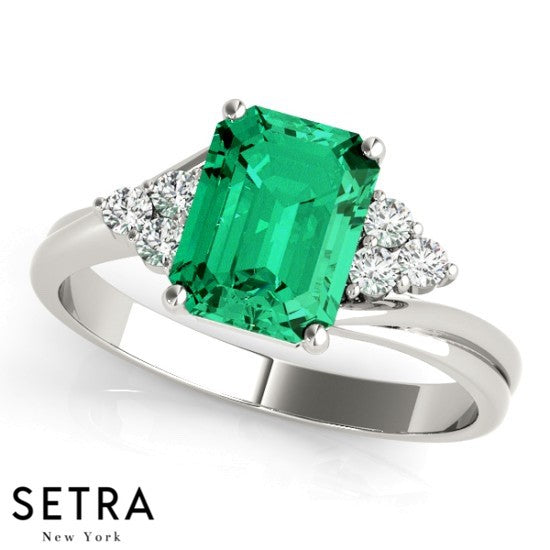 Vintage 14k Gold Emerald Gem & Diamonds Ring