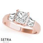 Taper Baguette Cut Diamond Engagement Ring14 kt Gold